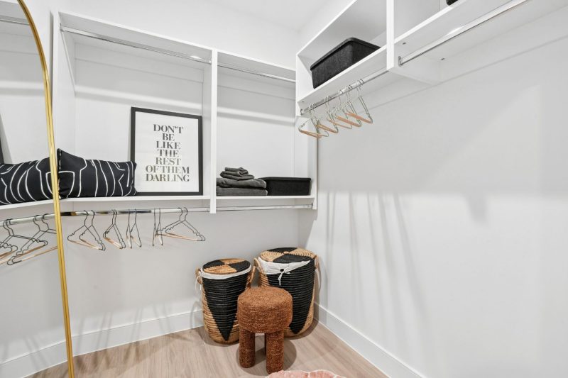 Cavella_LuxuryApartmentCommunity_Closet_CharlotteNC